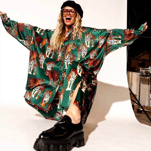 Dressed in LALA Green Tiger Top - Picture 4 of 13